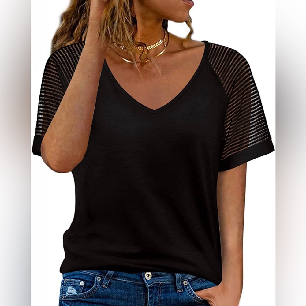 V-Neck Top - Picture 2 of 3